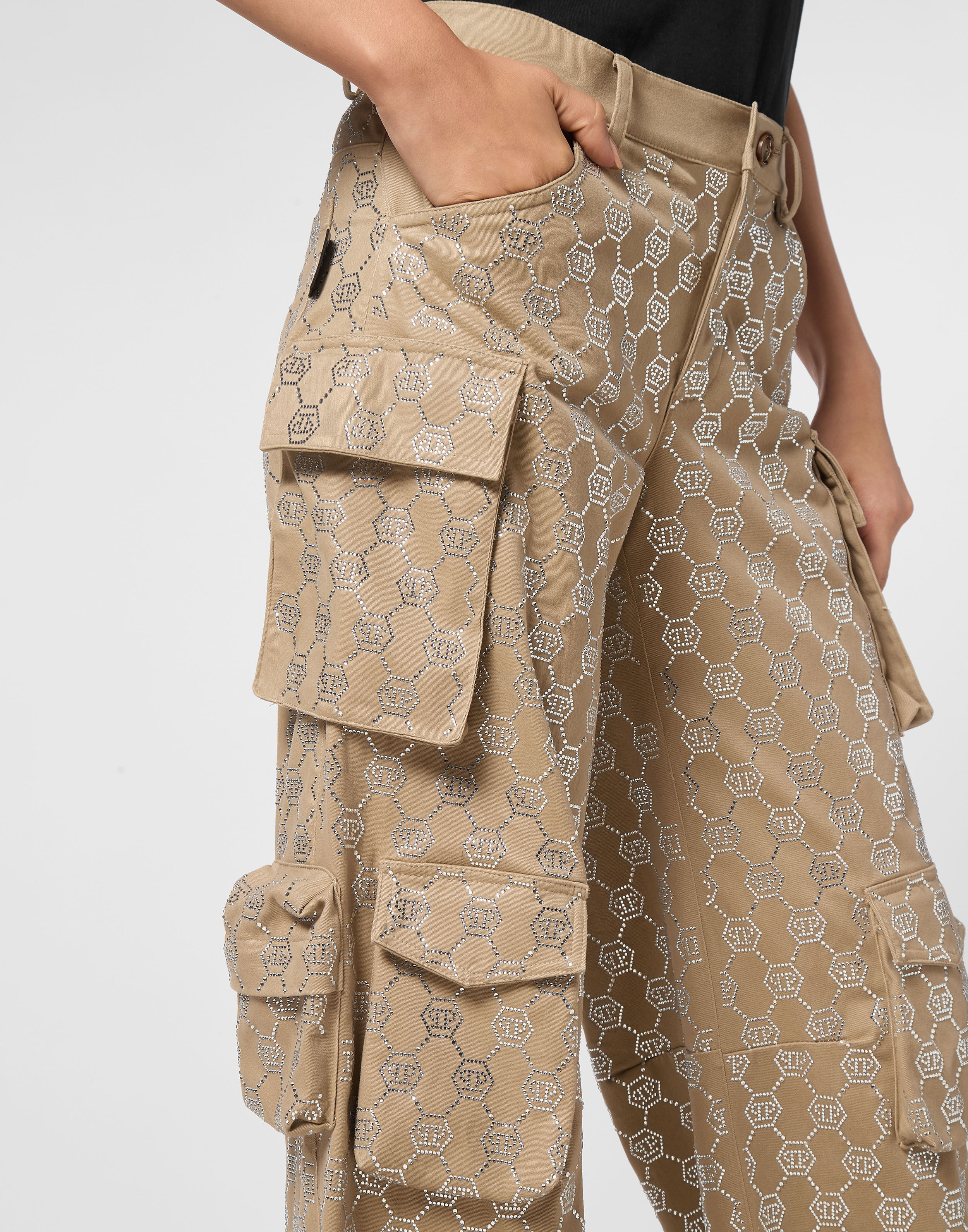 Calças Compridas Cargo Fit Strass Monogram