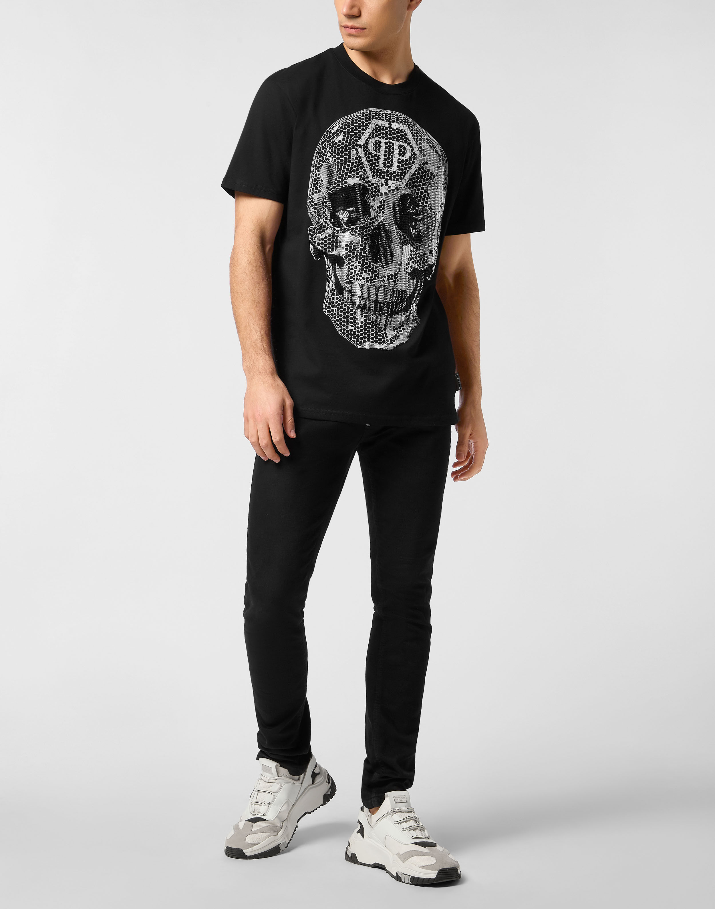 Camiseta Básica com Estampa de Caveira em Strass